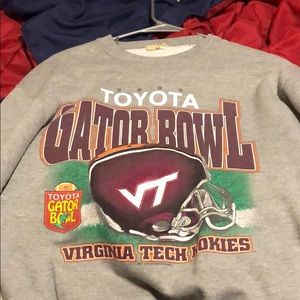 Size mens s VT 2002 Gator Bowl sweatshirt